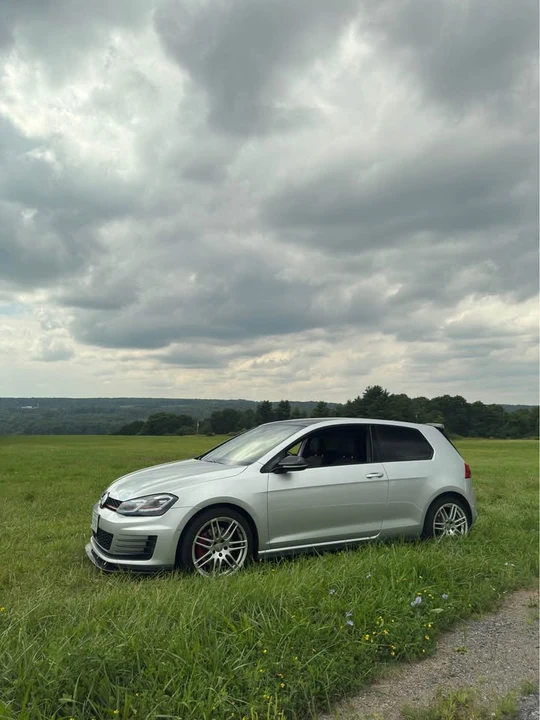 2017 Volkswagen GTI Mk7 - Image 3 of 4