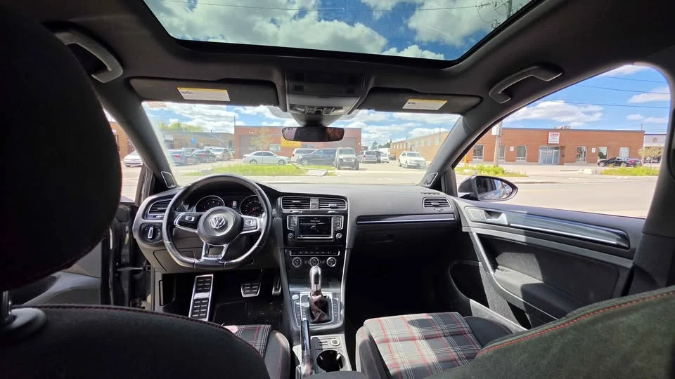 2017 Volkswagen GTI Mk7 - Image 9 of 17