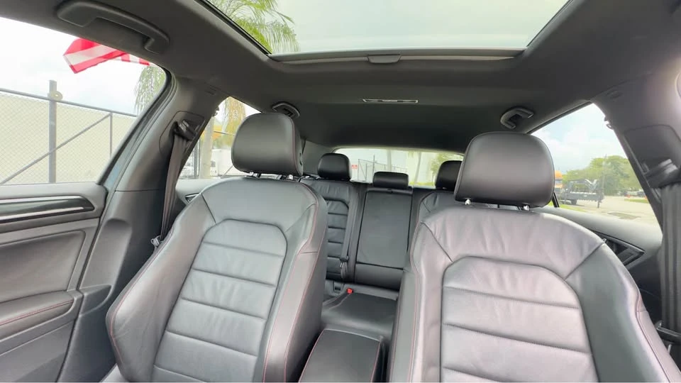 2017 Volkswagen GTI Mk7 - Image 9 of 13