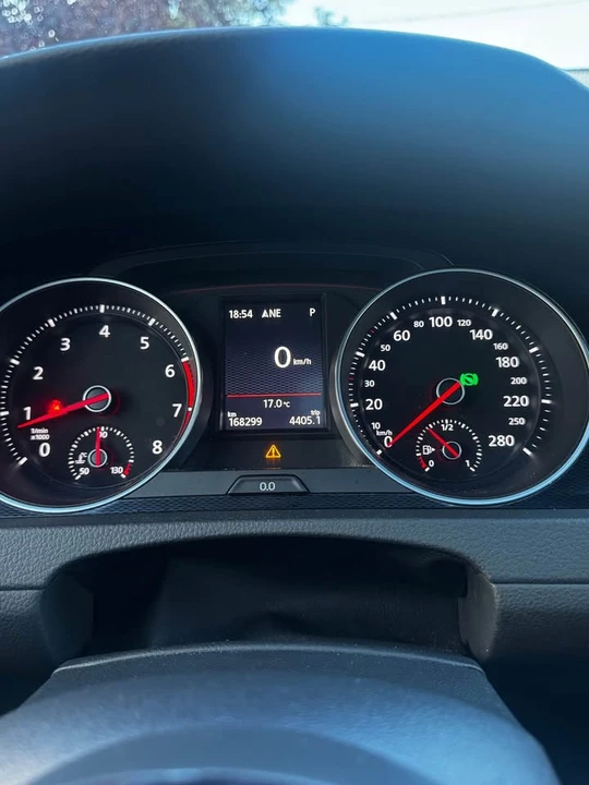 2017 Volkswagen GTI Mk7 - Image 4 of 8