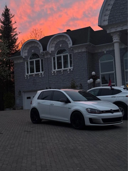 2017 Volkswagen GTI Mk7 - Image 2 of 8