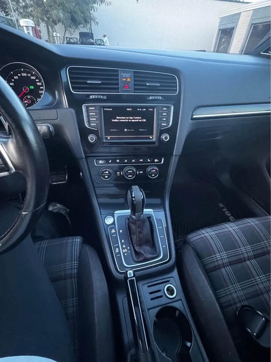 2017 Volkswagen GTI Mk7 - Image 5 of 8