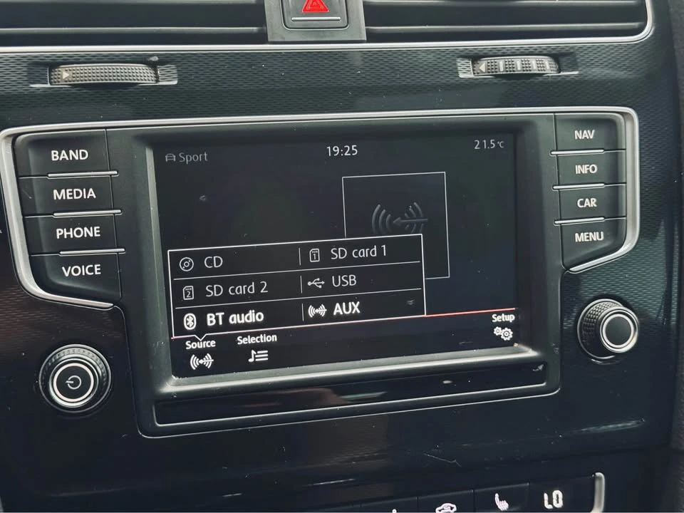 2017 Volkswagen GTI Mk7 - Image 11 of 20