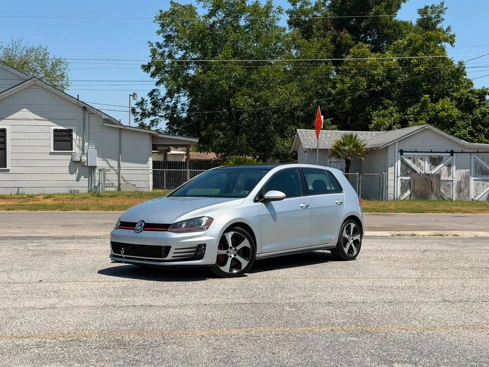 2017 Volkswagen GTI Mk7 - Image 2 of 12