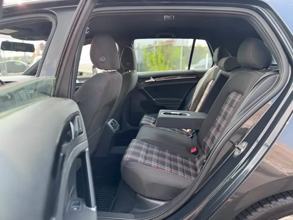 2017 Volkswagen GTI Mk7 - Image 18 of 20