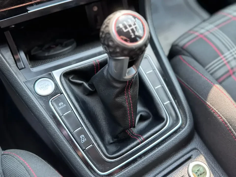 2017 Volkswagen GTI Mk7 - Image 11 of 20