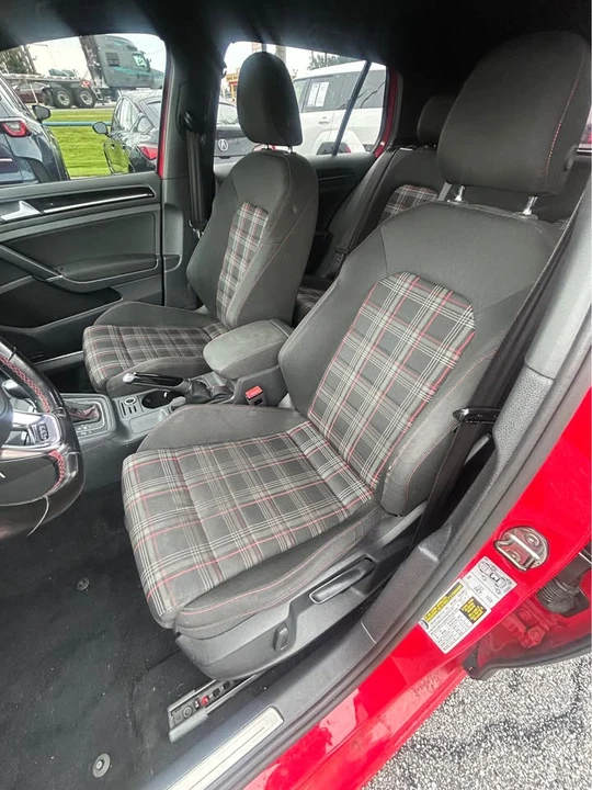 2017 Volkswagen GTI Mk7 - Image 6 of 7