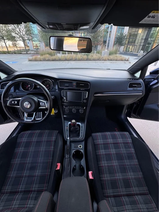 2017 Volkswagen GTI Mk7 - Image 4 of 10