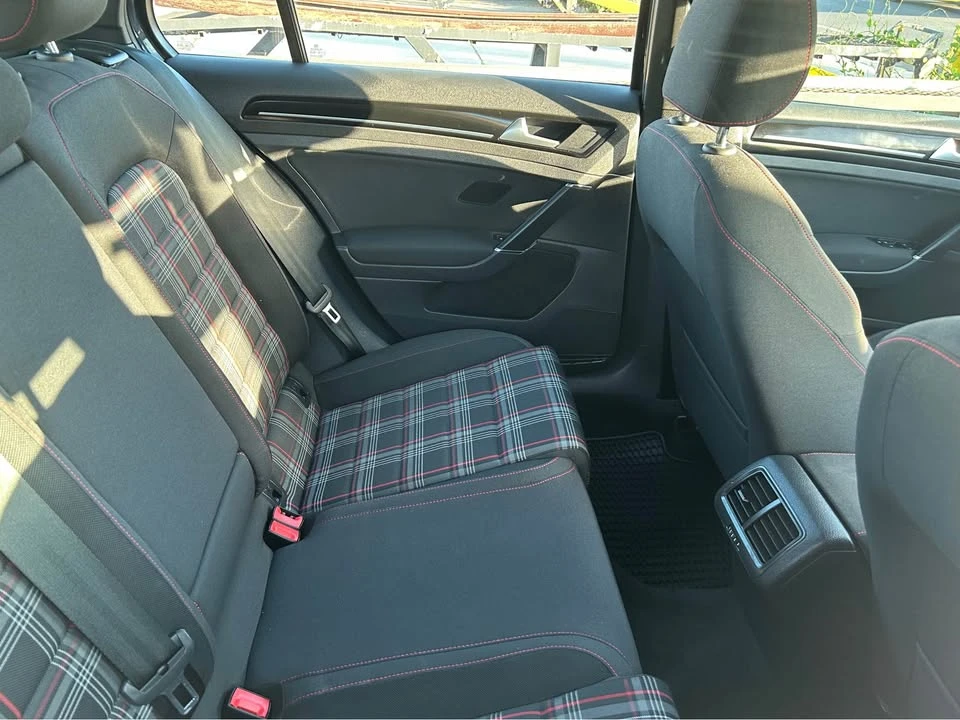 2017 Volkswagen GTI Mk7 - Image 4 of 8
