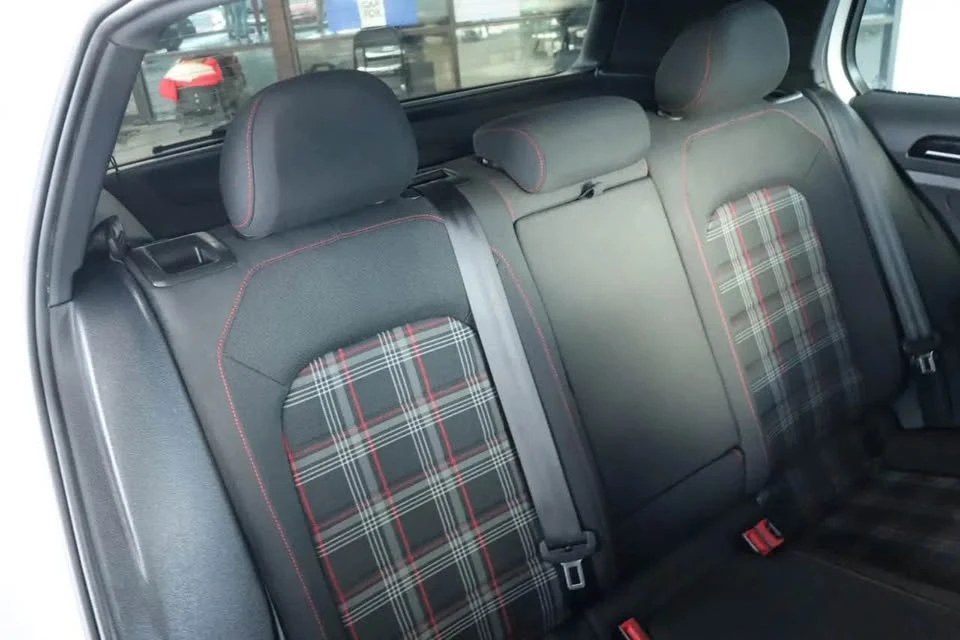 2017 Volkswagen GTI Mk7 - Image 16 of 18