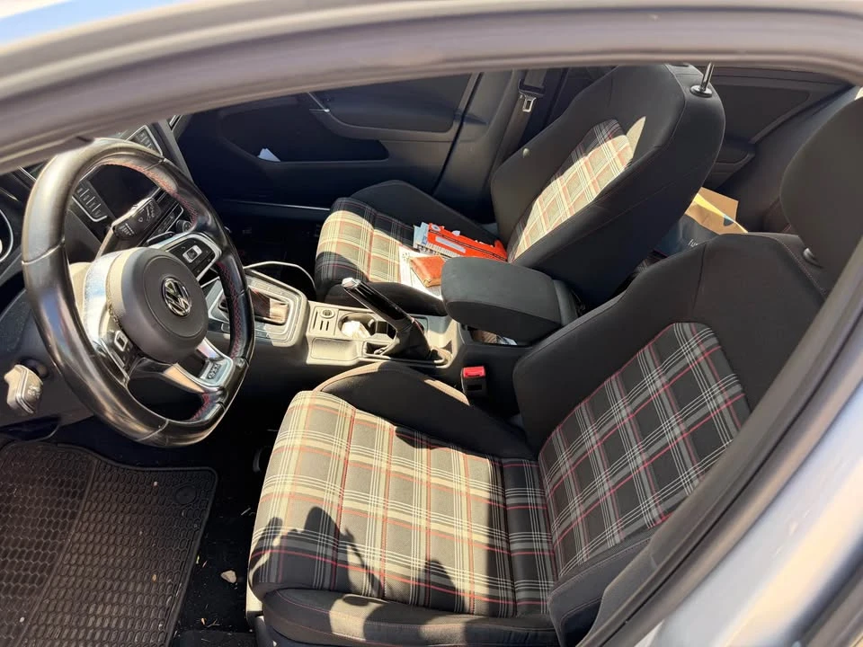 2017 Volkswagen GTI Mk7 - Image 6 of 6