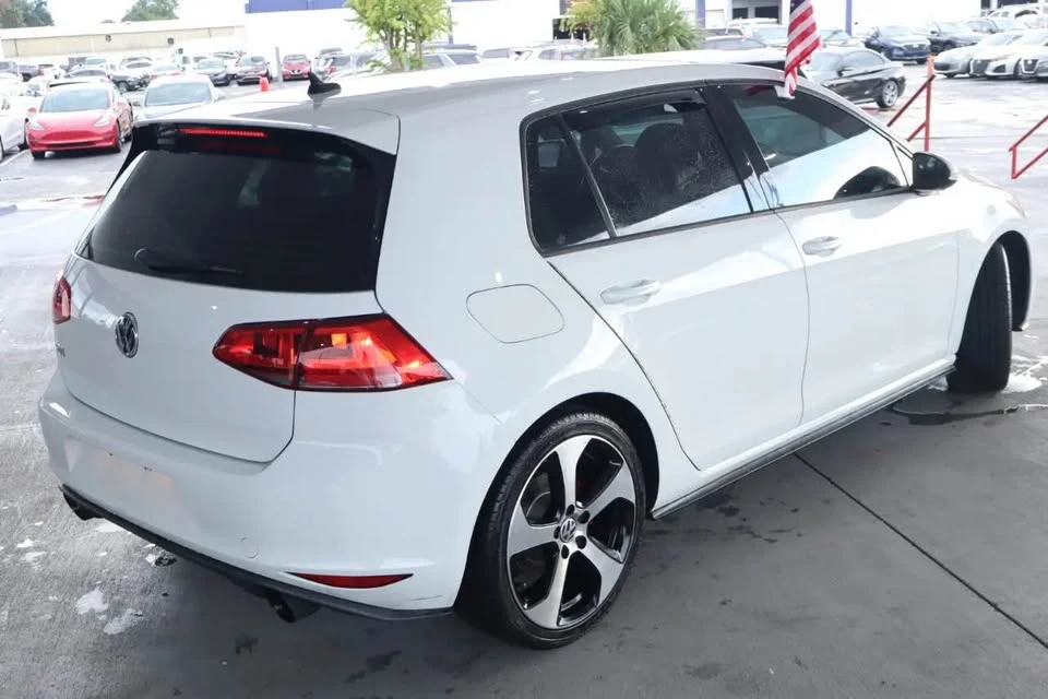 2017 Volkswagen GTI Mk7 - Image 4 of 18