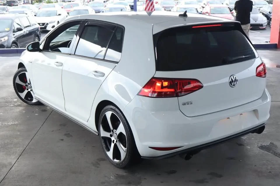 2017 Volkswagen GTI Mk7 - Image 6 of 18