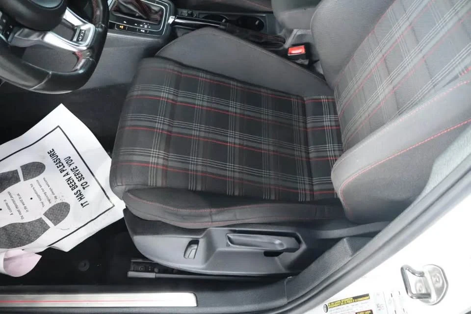 2017 Volkswagen GTI Mk7 - Image 11 of 18