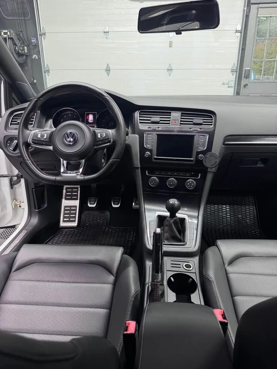 2017 Volkswagen GTI Mk7 - Image 10 of 20