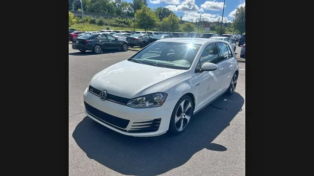 2017 Volkswagen Golf GTI S