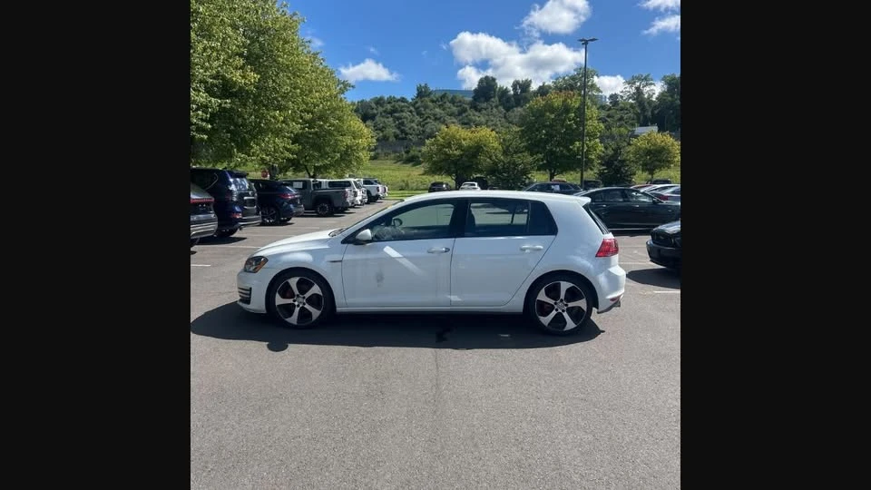 2017 Volkswagen GTI Mk7 - Image 3 of 16