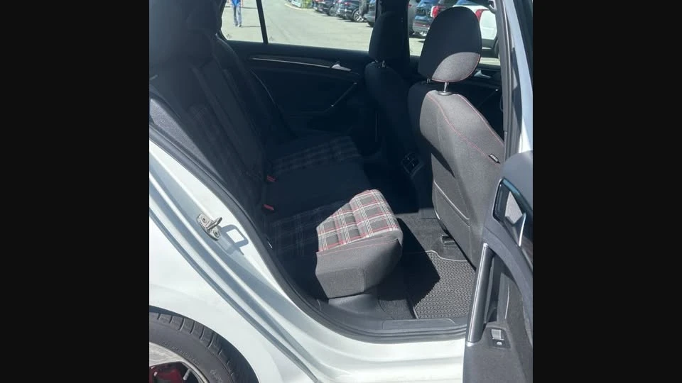 2017 Volkswagen GTI Mk7 - Image 12 of 16