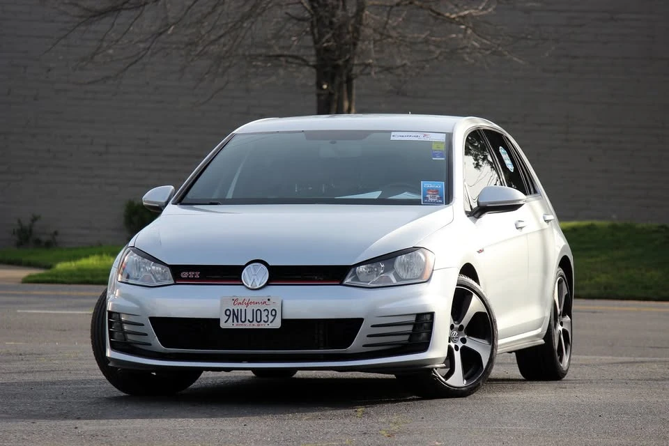 2017 Volkswagen GTI Mk7 - Image 3 of 20