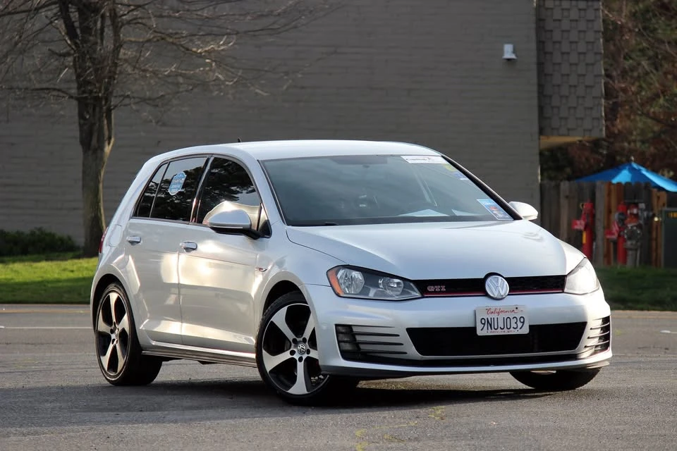 2017 Volkswagen GTI Mk7 - Image 4 of 20