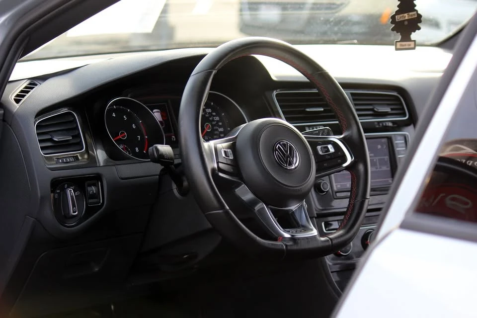 2017 Volkswagen GTI Mk7 - Image 10 of 20