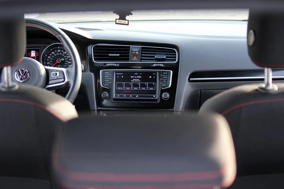 2017 Volkswagen GTI Mk7 - Image 13 of 20