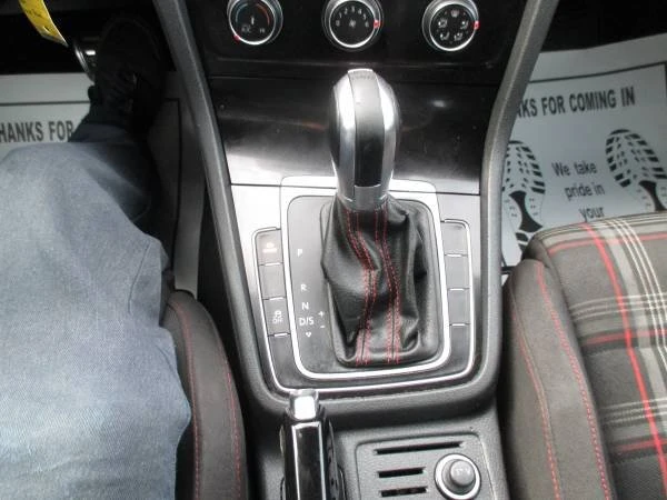 2017 Volkswagen GTI Mk7 - Image 6 of 15