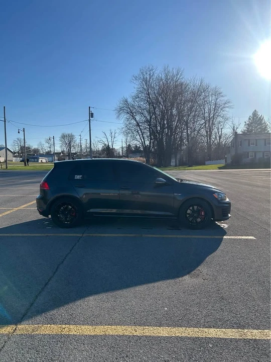 2017 Volkswagen GTI Mk7 - Image 4 of 16