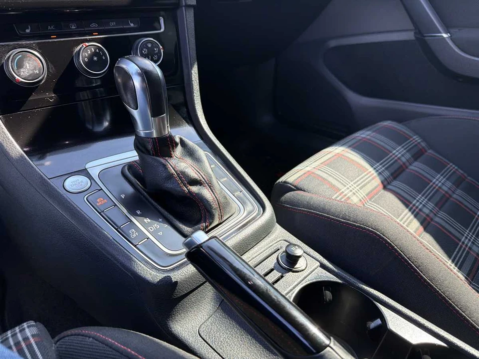 2017 Volkswagen GTI Mk7 - Image 14 of 17
