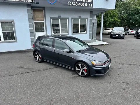2017 Volkswagen Golf GTI SE 6A 4-Door