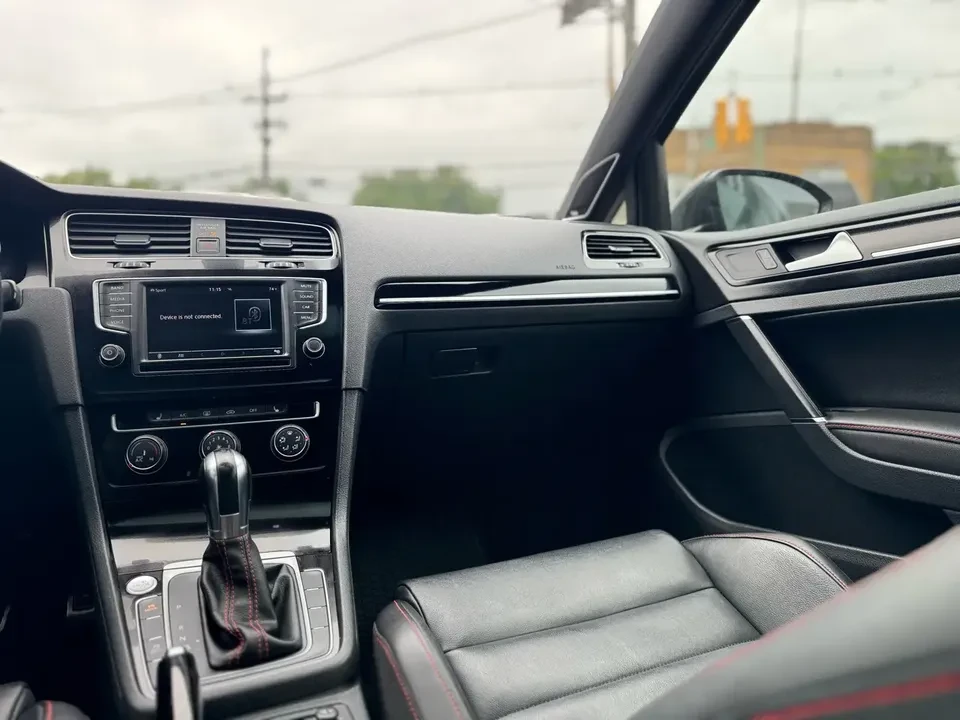 2017 Volkswagen GTI Mk7 - Image 17 of 18