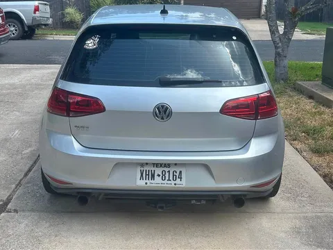 2017 Volkswagen Golf GTI SE Hatchback
