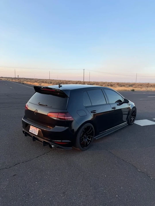 2017 Volkswagen GTI Mk7 - Image 4 of 16