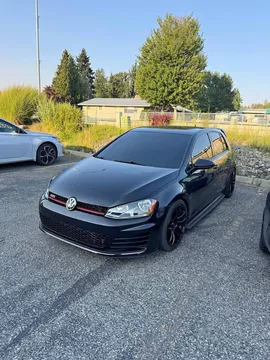 2017 Volkswagen Golf GTI SE Hatchback