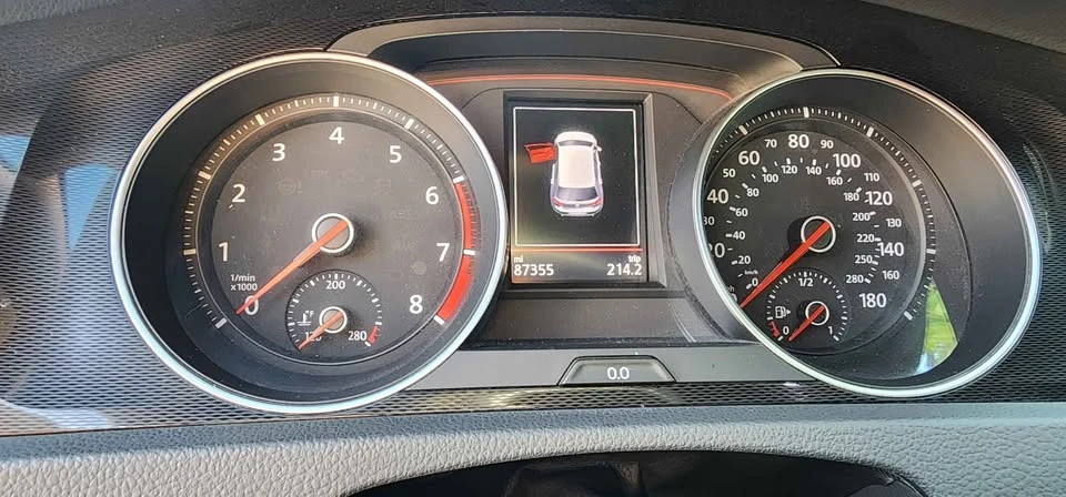 2017 Volkswagen GTI Mk7 - Image 8 of 18