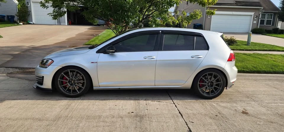 2017 Volkswagen GTI Mk7 - Image 2 of 18