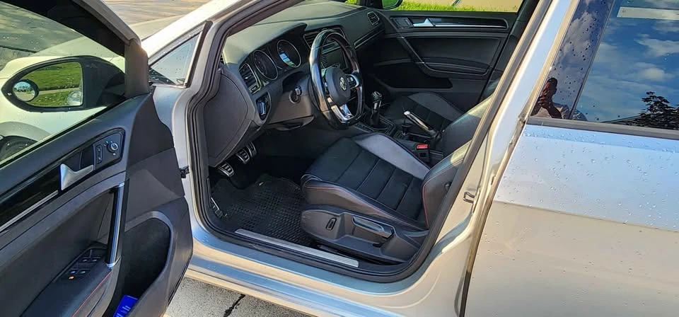 2017 Volkswagen GTI Mk7 - Image 10 of 18