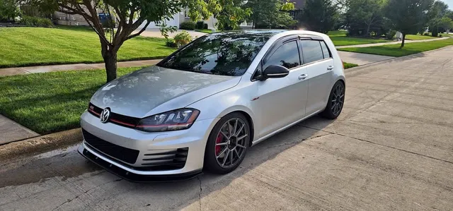 2017 Volkswagen Golf GTI SE