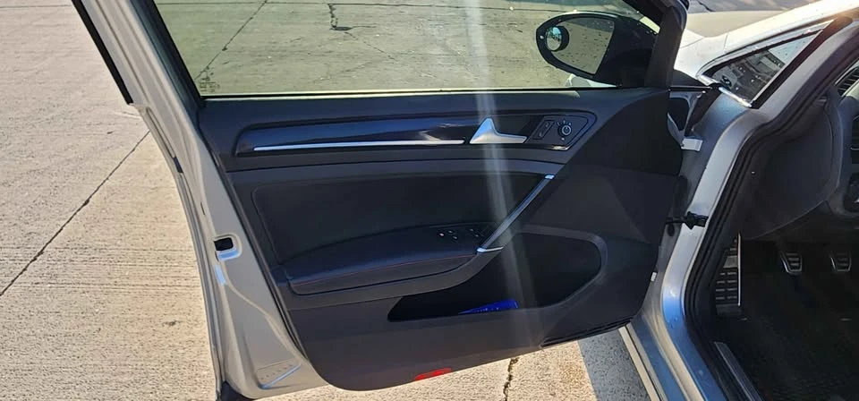 2017 Volkswagen GTI Mk7 - Image 9 of 18