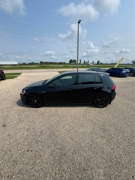2017 Volkswagen GTI Mk7 - Image 4 of 11