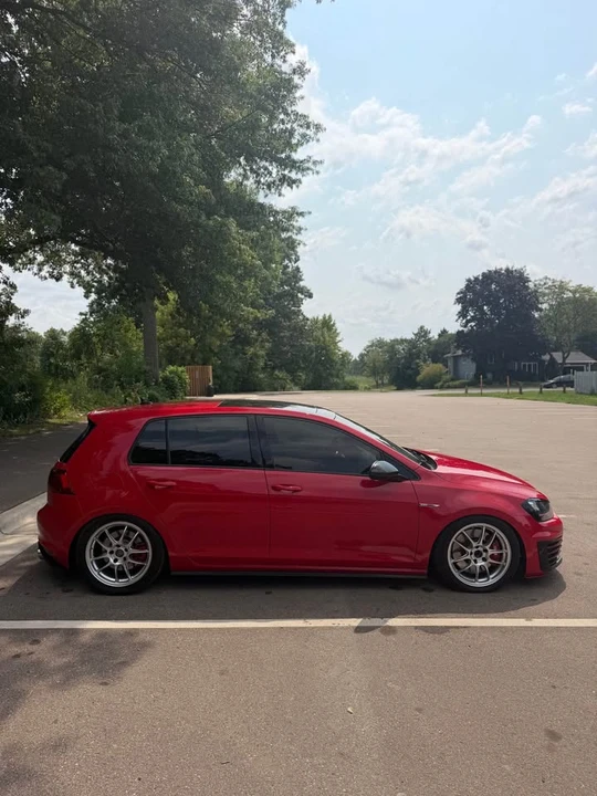 2017 Volkswagen GTI Mk7 - Image 6 of 8