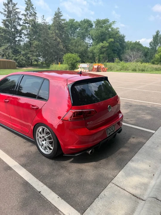 2017 Volkswagen GTI Mk7 - Image 4 of 8
