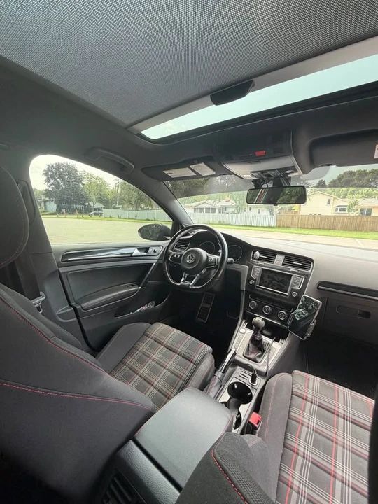 2017 Volkswagen GTI Mk7 - Image 7 of 8