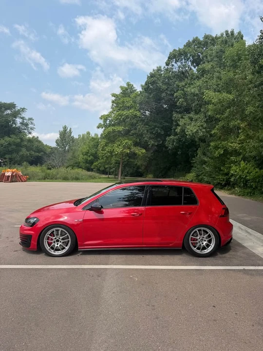 2017 Volkswagen GTI Mk7 - Image 3 of 8