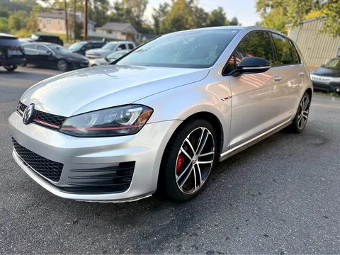 2017 Volkswagen Golf GTI SE Hatchback