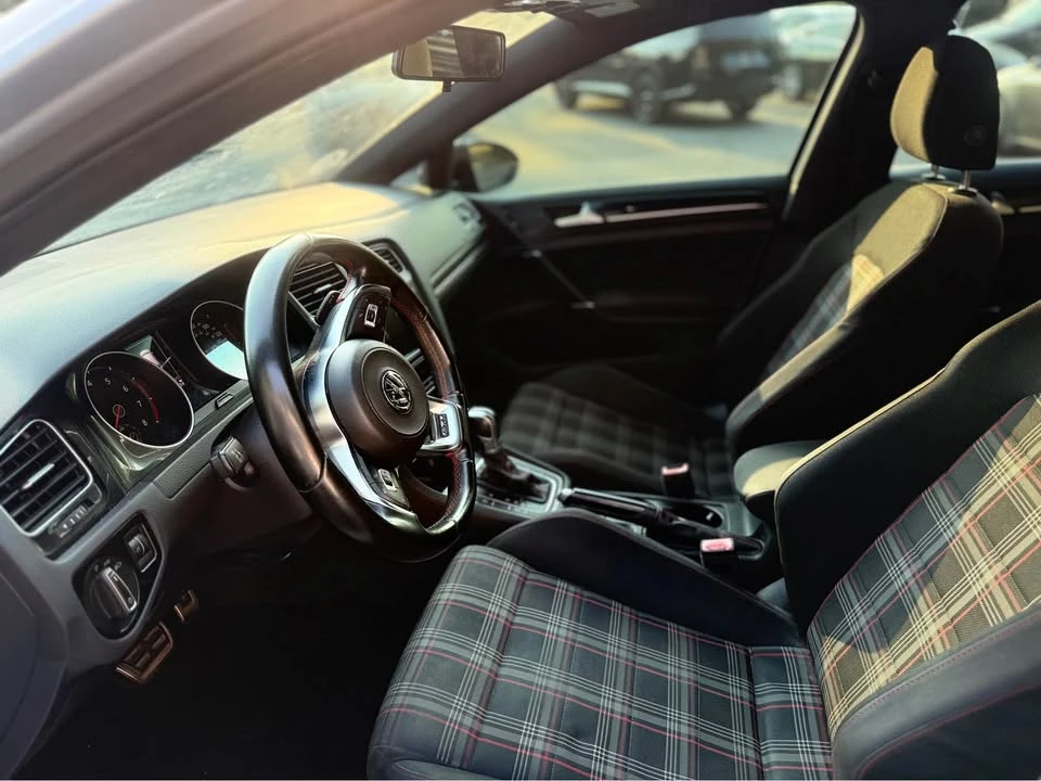 2017 Volkswagen GTI Mk7 - Image 3 of 4