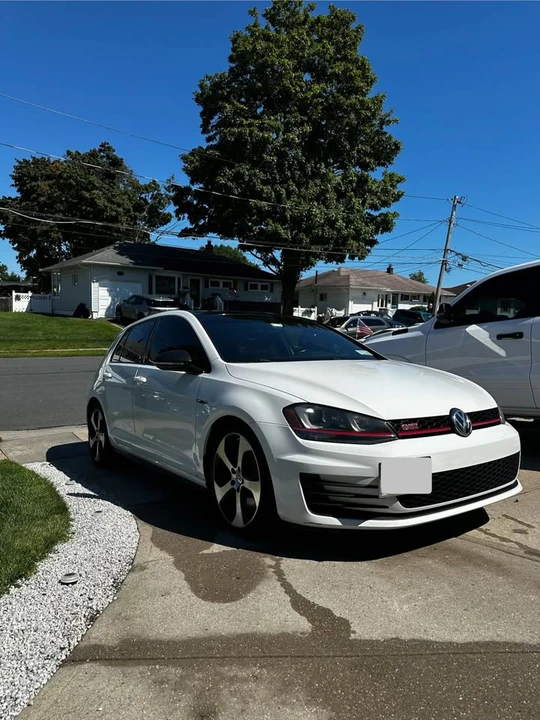2017 Volkswagen GTI Mk7 - Image 3 of 18