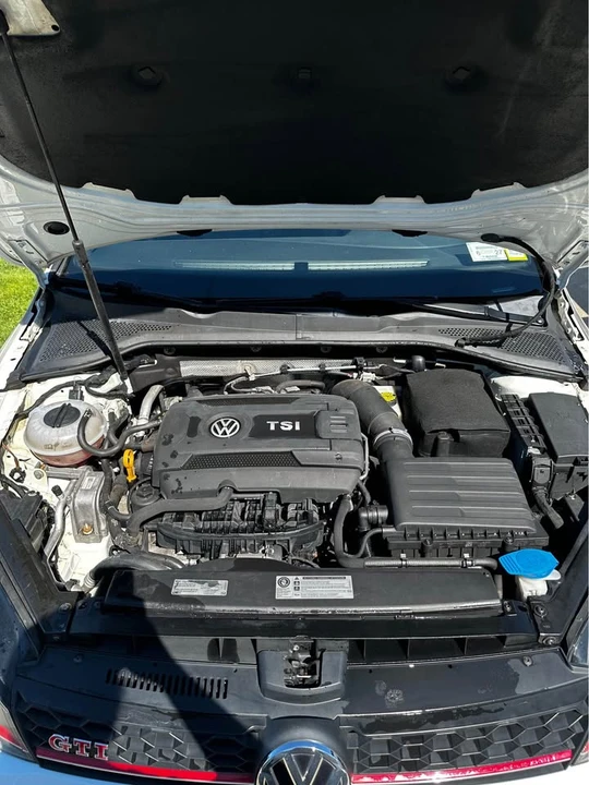 2017 Volkswagen GTI Mk7 - Image 14 of 18
