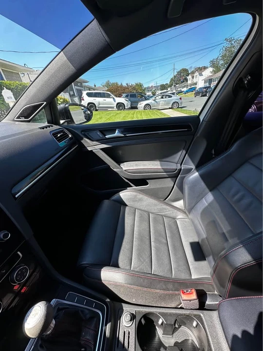 2017 Volkswagen GTI Mk7 - Image 11 of 18