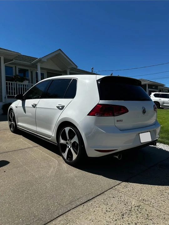 2017 Volkswagen GTI Mk7 - Image 7 of 18